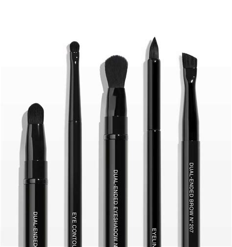 chanel double ended eyeshadow brush